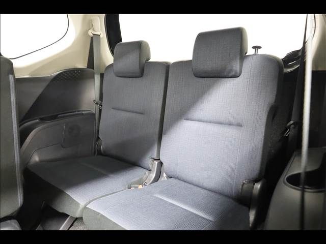 TOYOTA SIENTA HYBRID 2016 Image 31