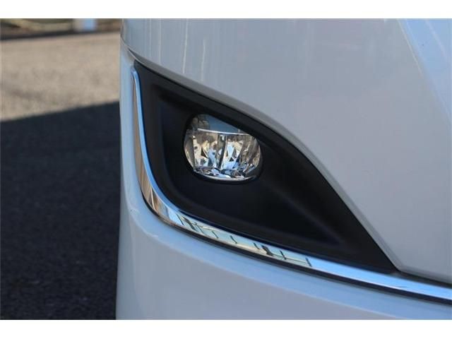 TOYOTA ESQUIRE HYBRID 2018 Image 31