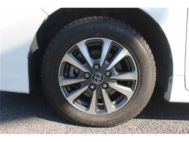 TOYOTA ESQUIRE HYBRID 2018 Image 31