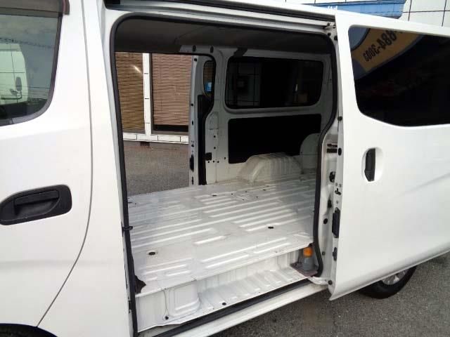 NISSAN NV350 CARAVAN 2016 Image 31