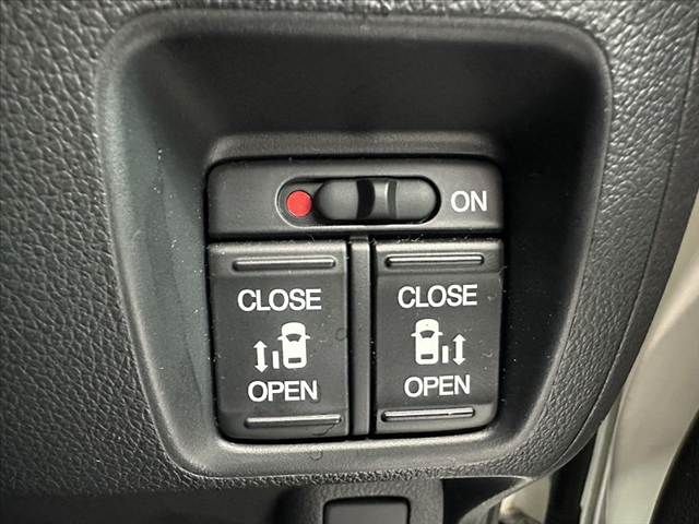 HONDA N BOX CUSTOM 2015 Image 31