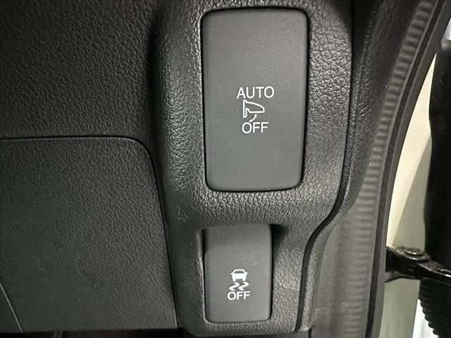 HONDA N BOX CUSTOM 2015 Image 31