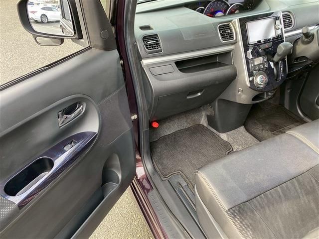 DAIHATSU TANTO CUSTOM 2017 Image 31