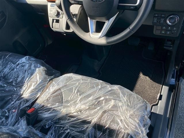 DAIHATSU TANTO FAN CROSS 2023 Image 31