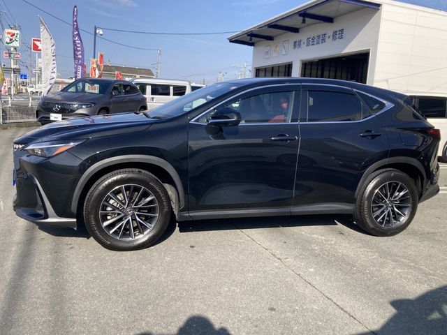 TOYOTA LEXUS NX350H 2023 Image 31