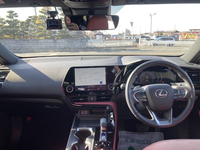 TOYOTA LEXUS NX350H 2023 Image 31