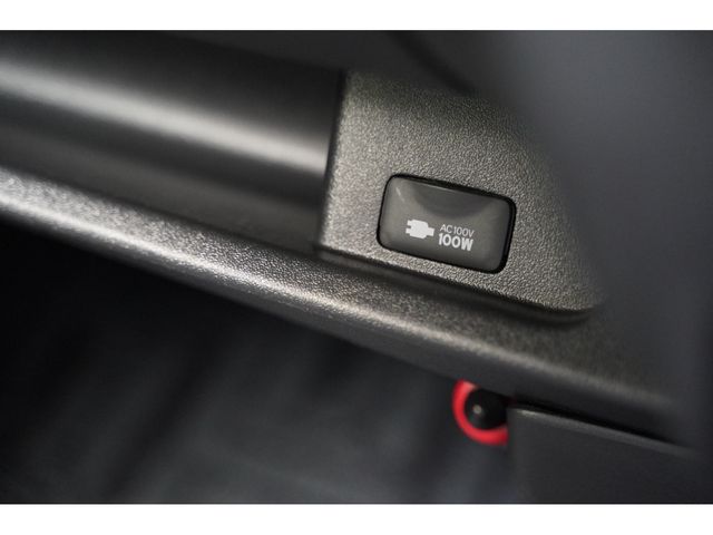 TOYOTA HIACE VAN 2WD 2015 Image 31