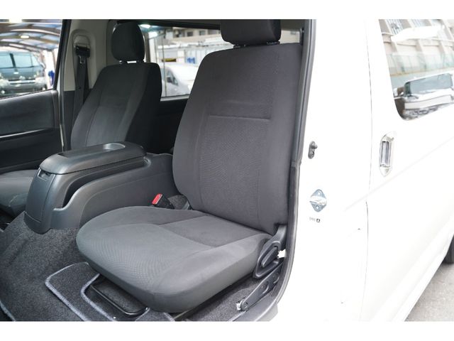 TOYOTA HIACE VAN 2WD 2015 Image 31