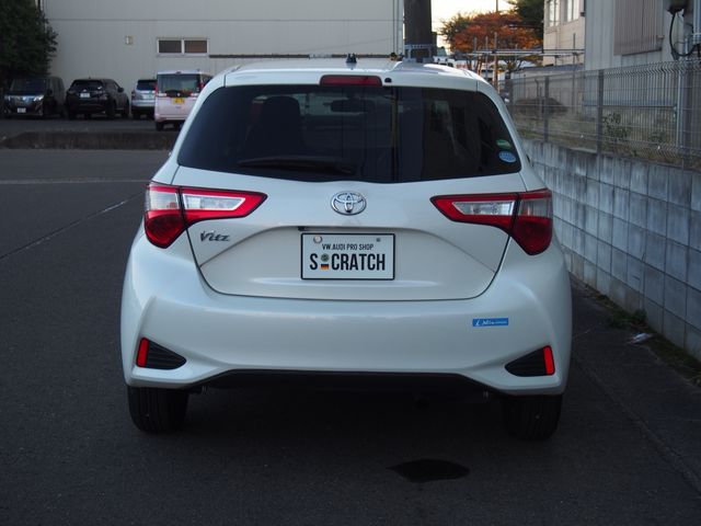 TOYOTA VITZ 2017 Image 31