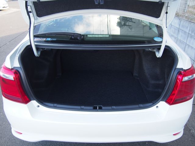 TOYOTA COROLLA AXIO 4WD 2018 Image 31