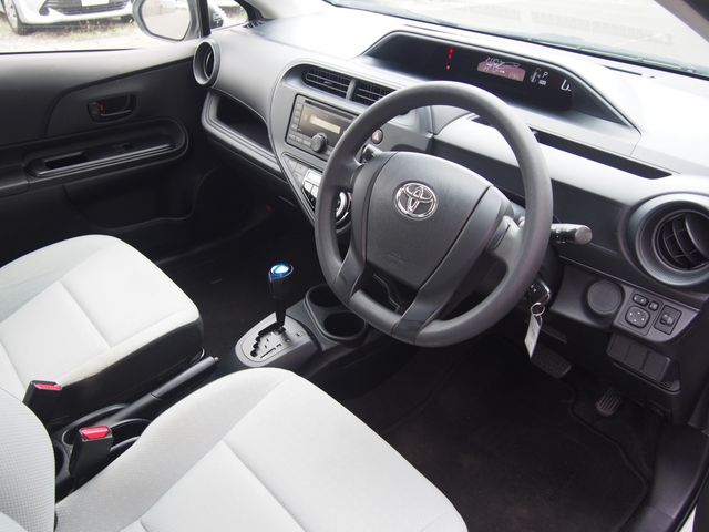 TOYOTA AQUA 2019 Image 31