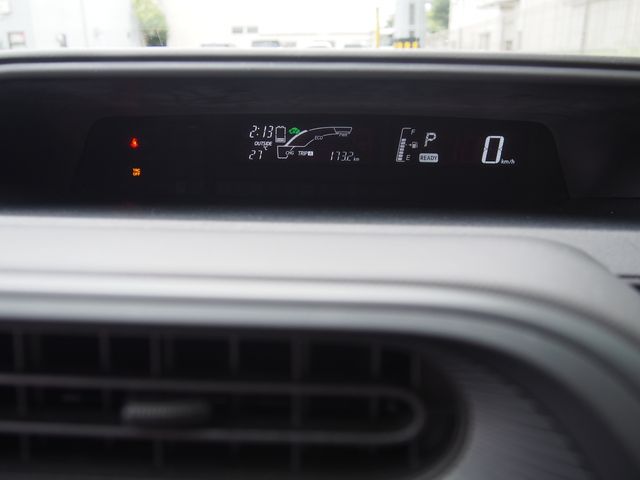 TOYOTA AQUA 2019 Image 31