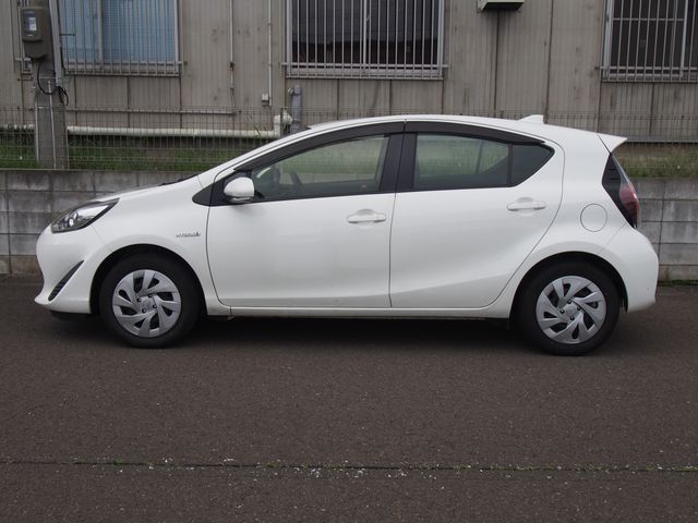 TOYOTA AQUA 2019 Image 31