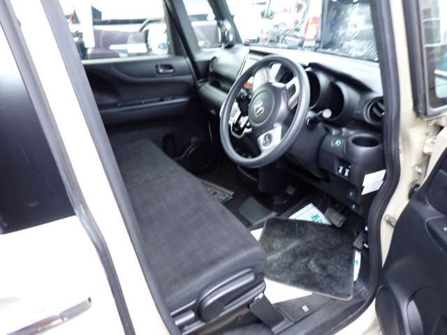 HONDA N BOX 2017 Image 31