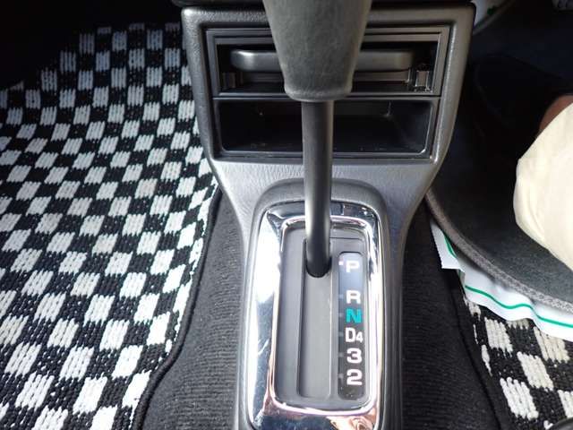 DAIHATSU MIRA GINO 2004 Image 31