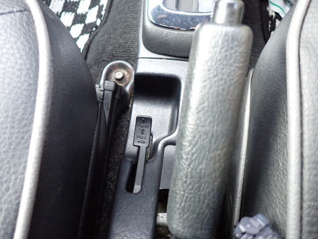 DAIHATSU MIRA GINO 2004 Image 31