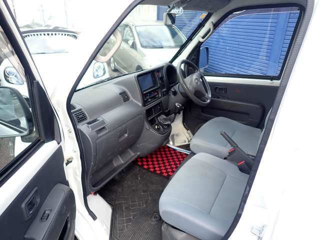 DAIHATSU HIJET DECKVAN 4WD 2017 Image 31