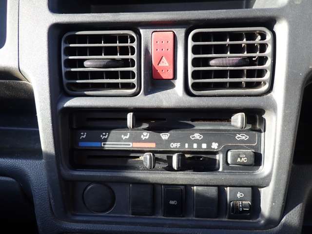 SUZUKI CARRY TRUCK 4WD 2013 Image 31