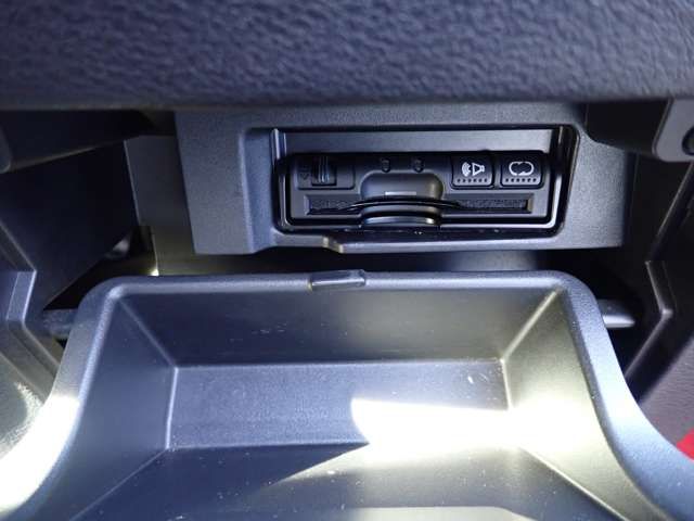 NISSAN SERENA  WG 2017 Image 31