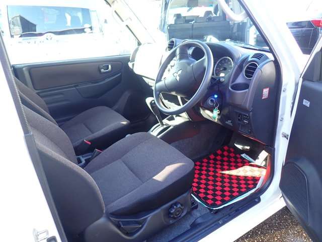 MITSUBISHI PAJERO MINI 4WD 2012 Image 31