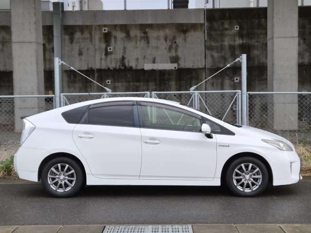 TOYOTA PRIUS 2012 Image 31