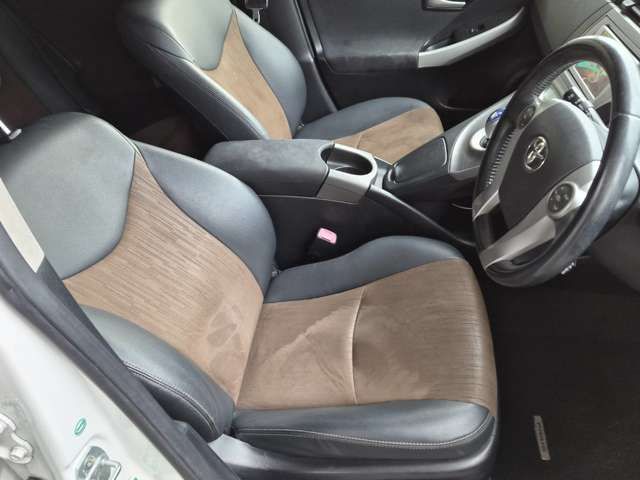 TOYOTA PRIUS 2012 Image 31