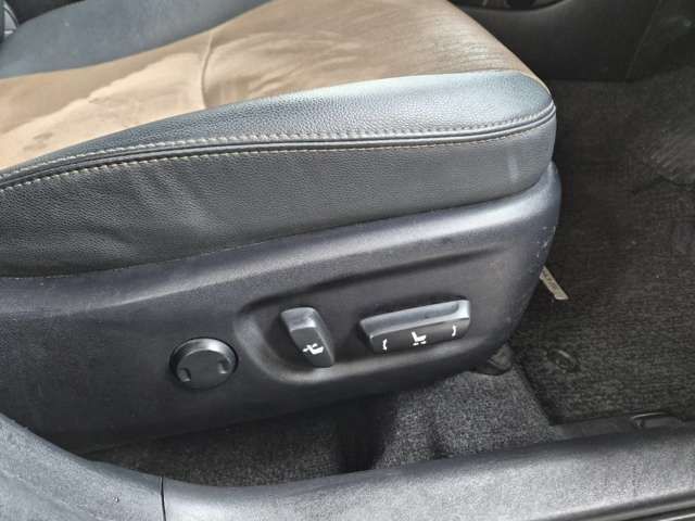 TOYOTA PRIUS 2012 Image 31