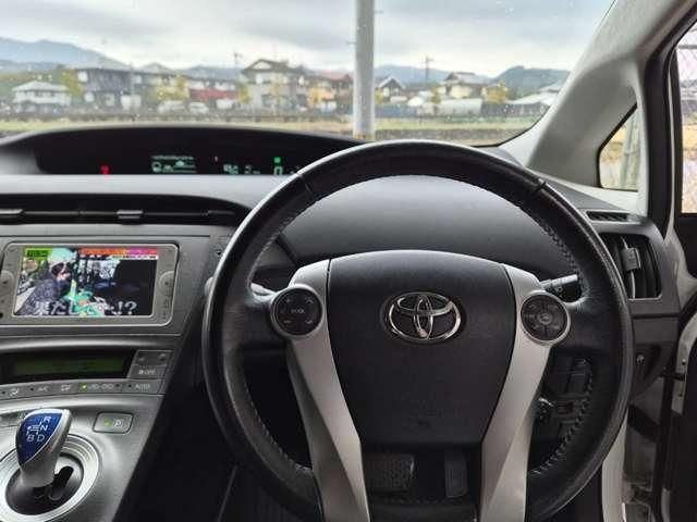 TOYOTA PRIUS 2012 Image 31