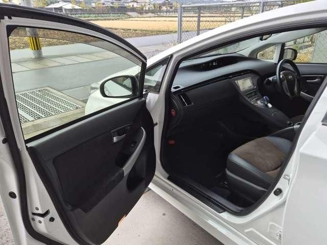 TOYOTA PRIUS 2012 Image 31