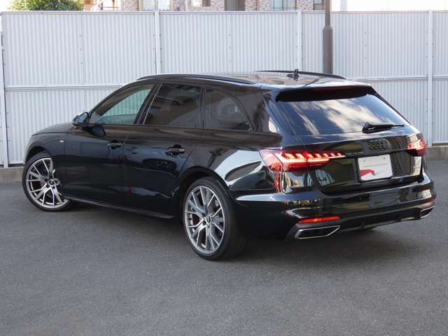 AUDI A4 AVANT 2021 Image 31