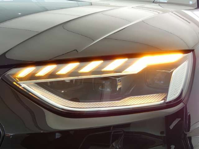 AUDI A4 AVANT 2021 Image 31