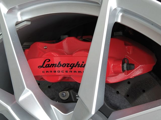 LAMBORGHINI AVENTADO 2018 Image 31