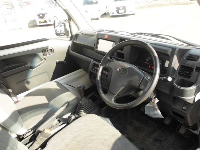 DAIHATSU HIJET TRUCK 4WD 2019 Image 31