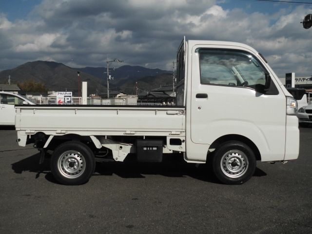 DAIHATSU HIJET TRUCK 4WD 2019 Image 31
