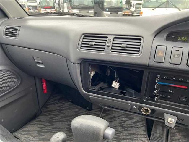TOYOTA LITEACE WAGON 4WD 1995 Image 31