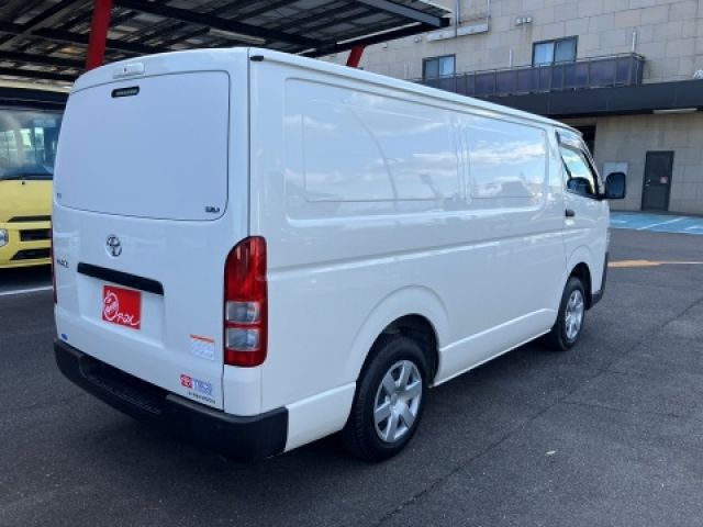 TOYOTA HIACE VAN 2WD 2023 Image 31