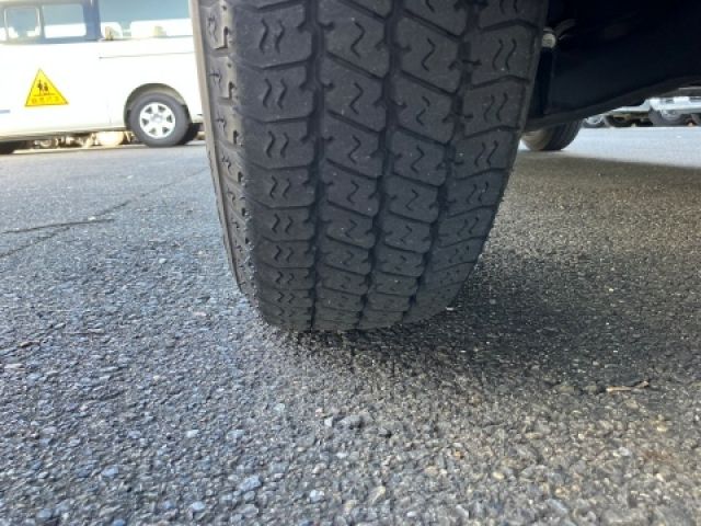 TOYOTA HIACE VAN 2WD 2023 Image 31