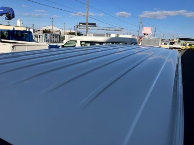 TOYOTA HIACE VAN 2WD 2023 Image 31