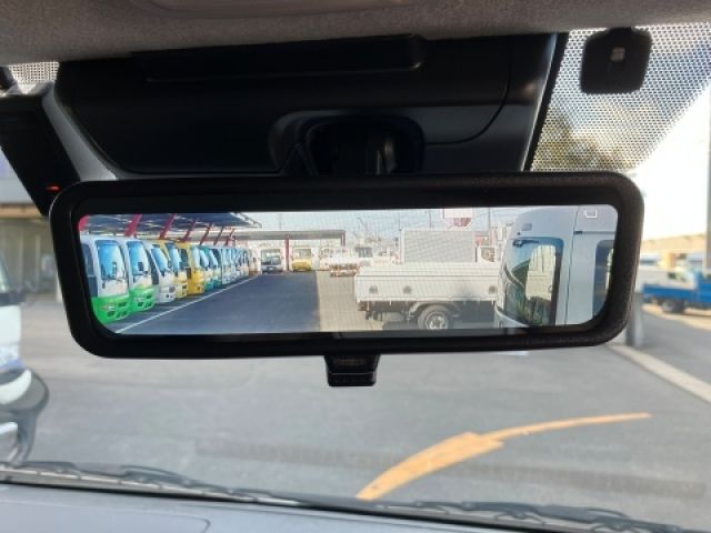 TOYOTA HIACE VAN 2WD 2023 Image 31