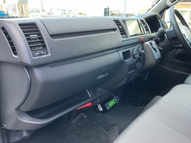 TOYOTA HIACE VAN 2WD 2023 Image 31