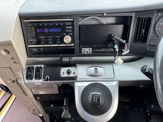 MITSUBISHI FUSOU AERO ACE 2010 Image 31