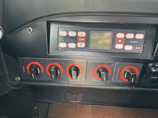 MITSUBISHI FUSOU AERO ACE 2010 Image 31