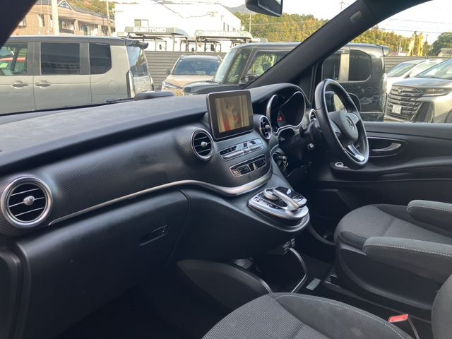 MERCEDES BENZ V CLAS 2019 Image 31