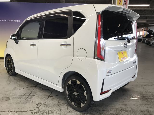 DAIHATSU MOVE CUSTOM 2017 Image 31