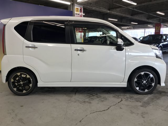 DAIHATSU MOVE CUSTOM 2017 Image 31