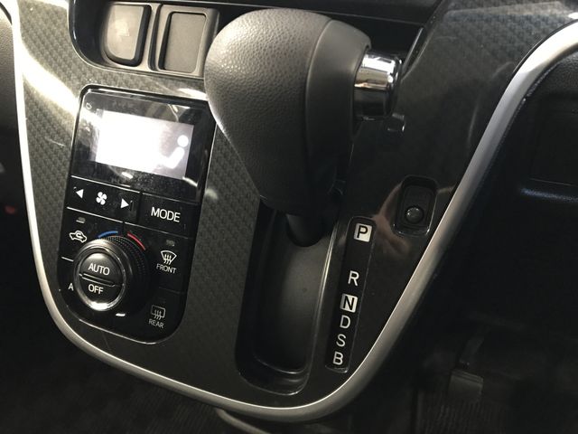 DAIHATSU MOVE CUSTOM 2017 Image 31