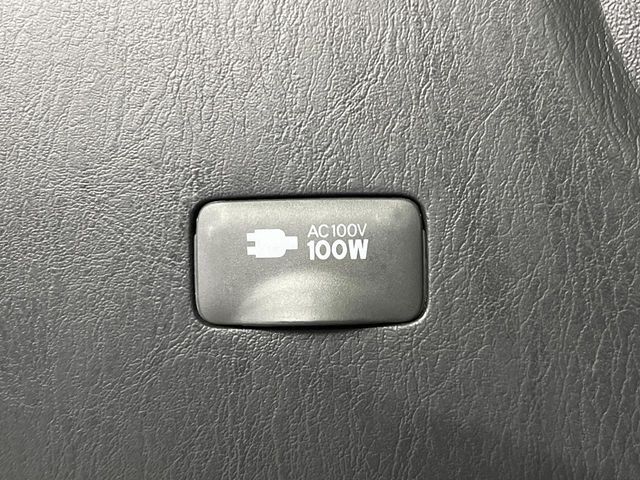 TOYOTA HIACE VAN 2WD 2023 Image 31