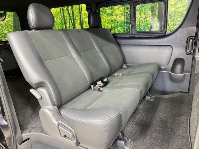 TOYOTA HIACE VAN 2WD 2023 Image 31