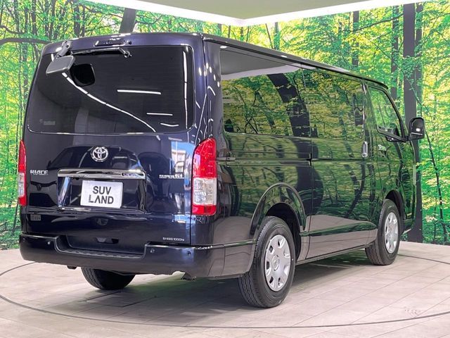 TOYOTA HIACE VAN 2WD 2023 Image 31