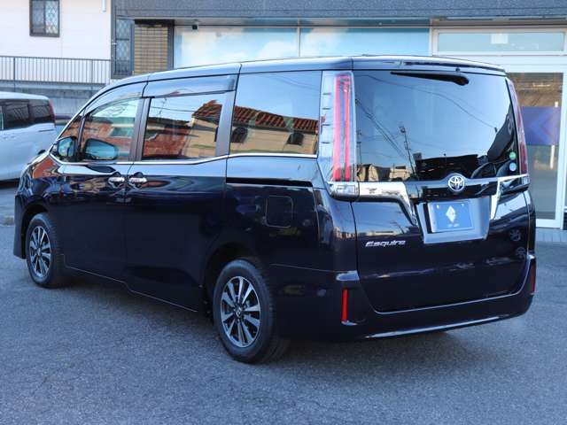 TOYOTA ESQUIRE 2018 Image 31